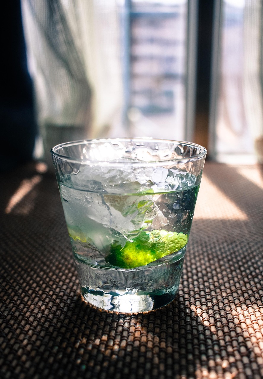 冷たい飲み物、あなたの骨盤を歪めているかも？